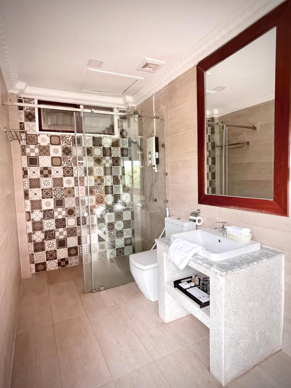 Lodge Moni Essara Kampot Luaran gambar